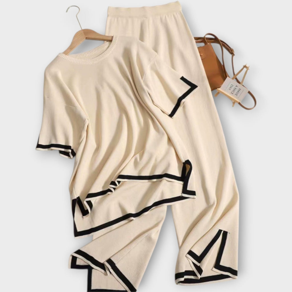 Nala | Short-Sleeved Knitted Set with a Loose Fit