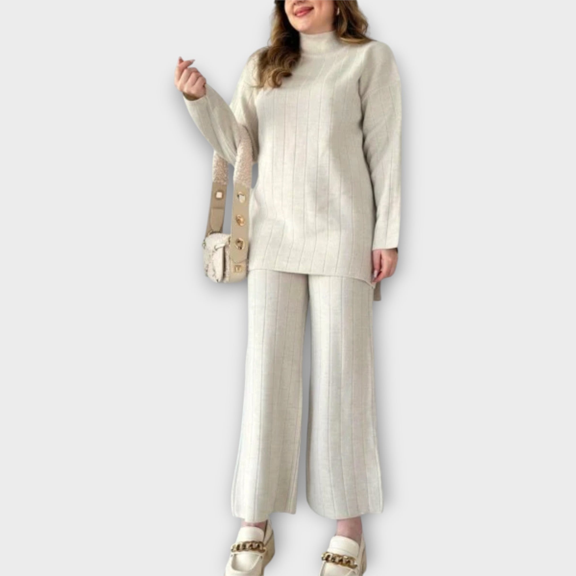 Iris | Stylish Open-Cut Set