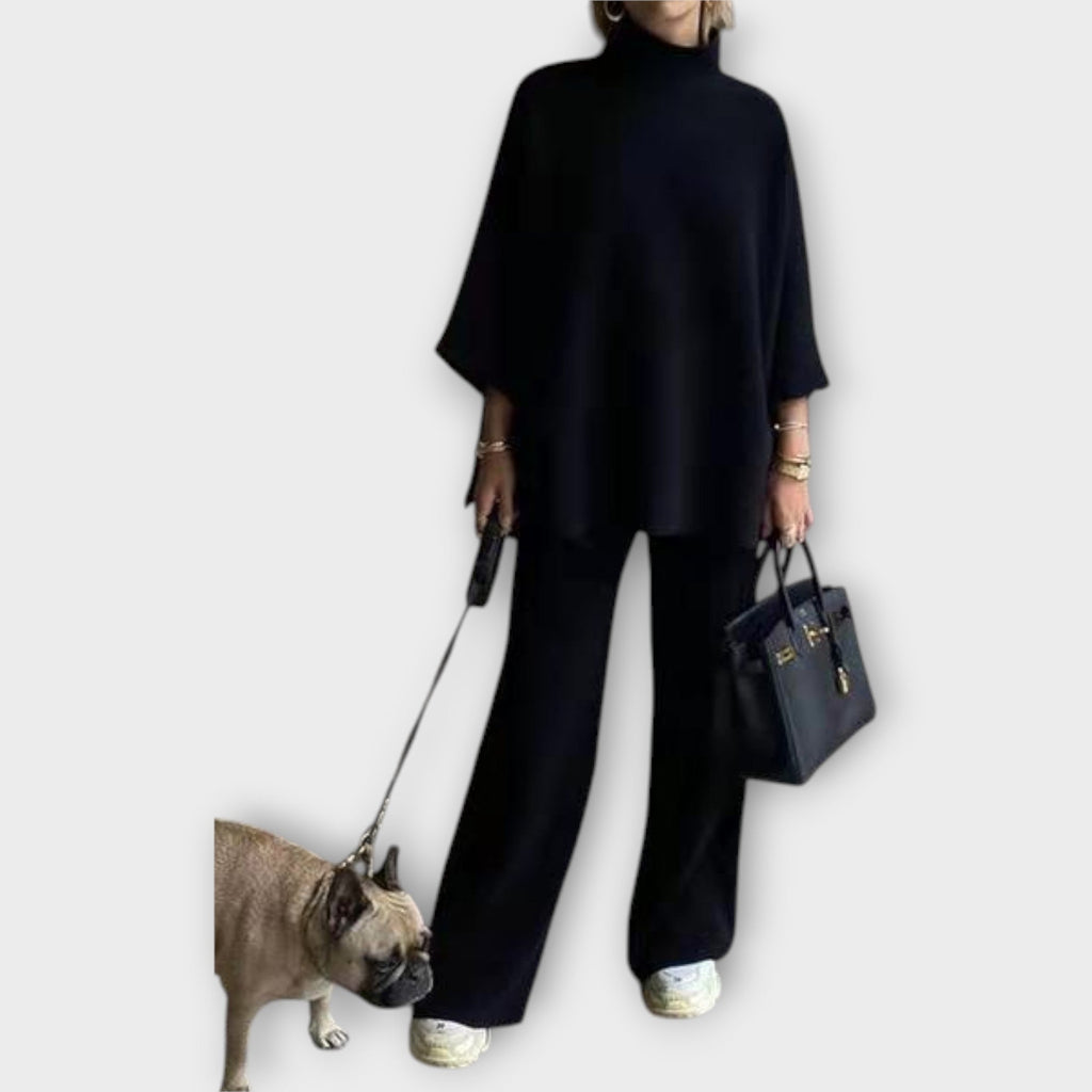 Mira | Casual top with a relaxed fit and high neckline