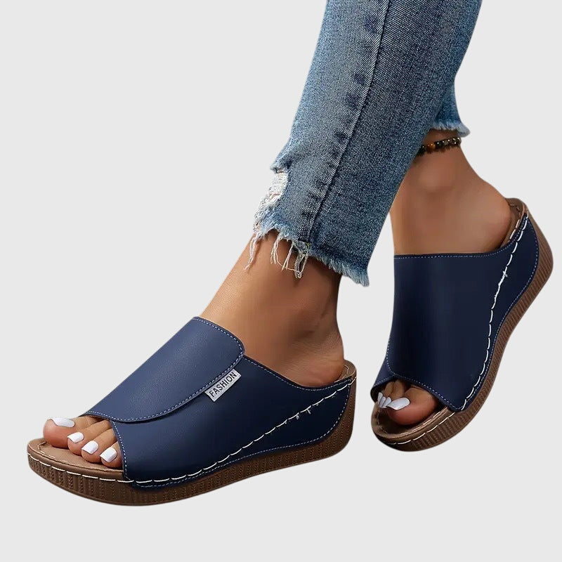 Bríd | Classic Comfortable Walking Sandals