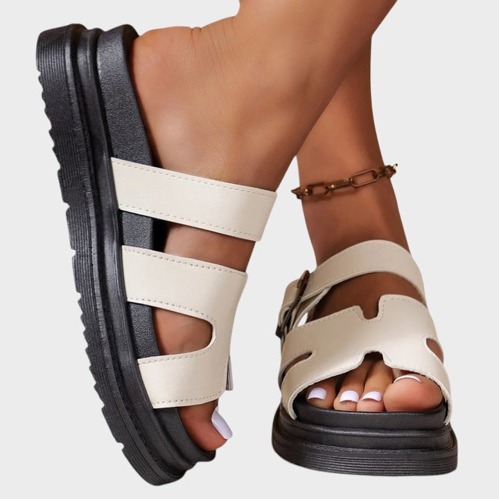 Rosinha | Orthopaedic sandals with H-shaped design