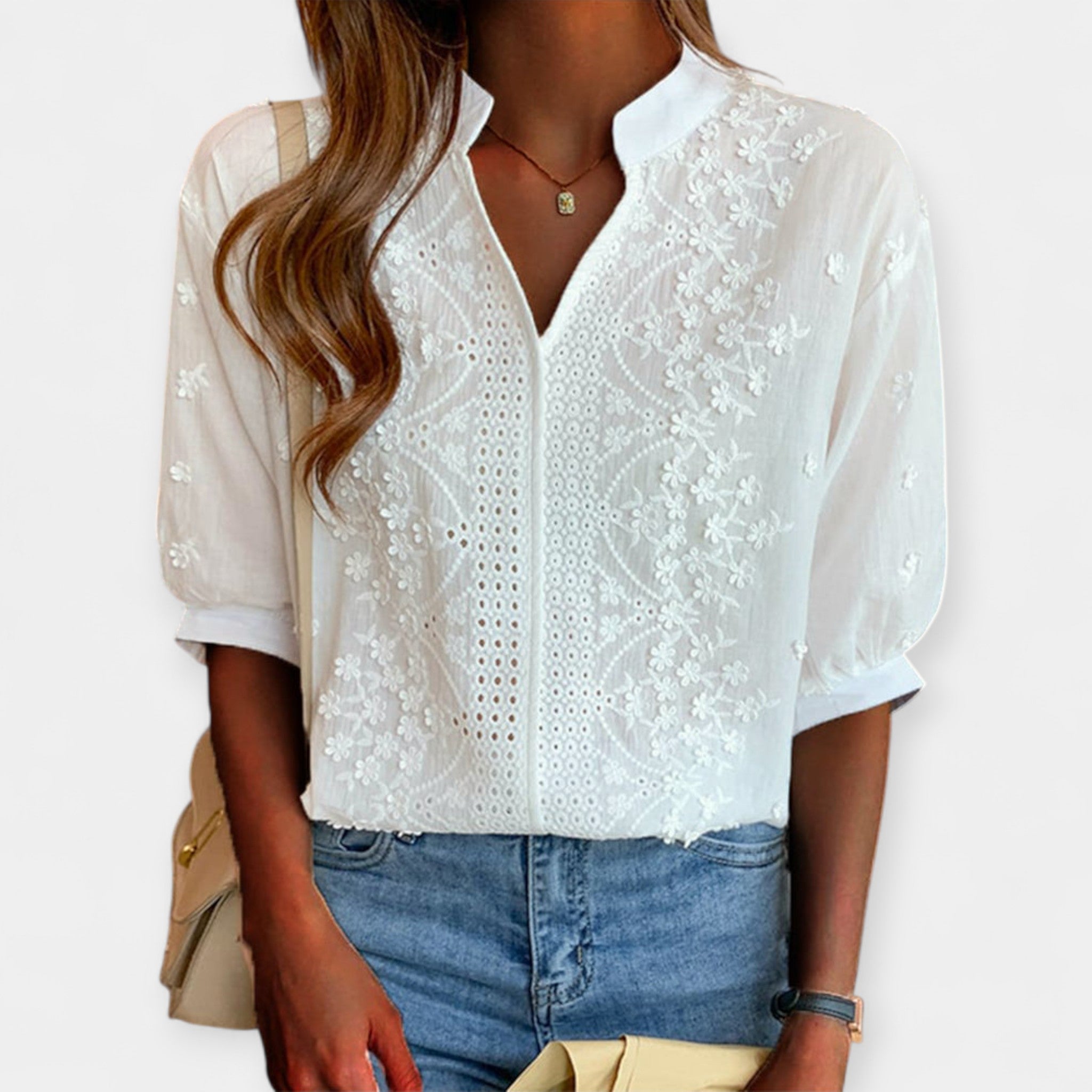 Aura | Plus-size blouse with wide sleeves