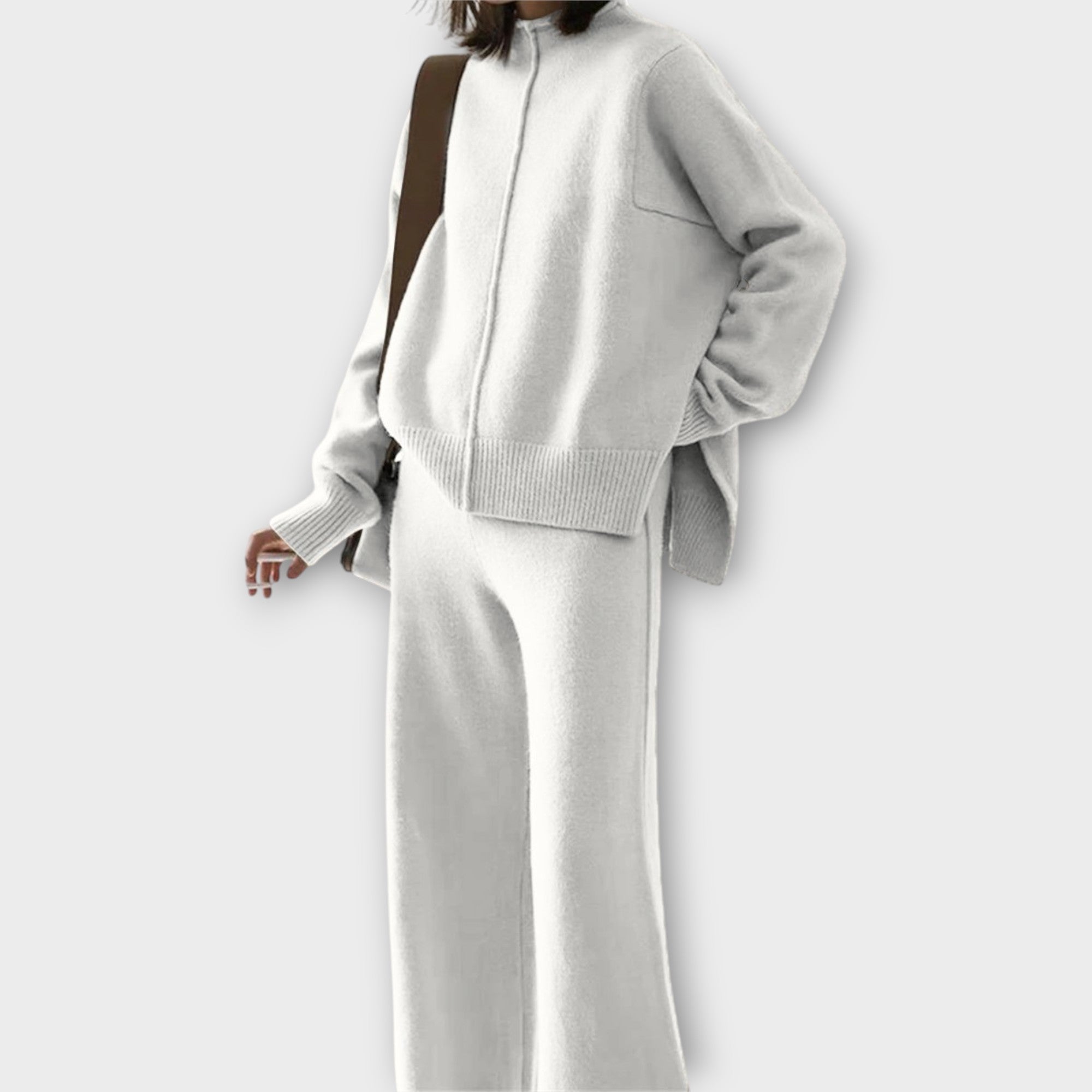 Kaia | Timeless elegance and comfortable set
