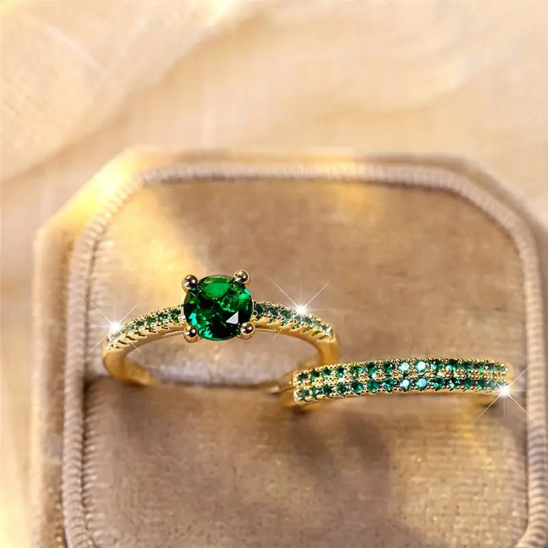 Duo Ring Set with Emerald in Gold