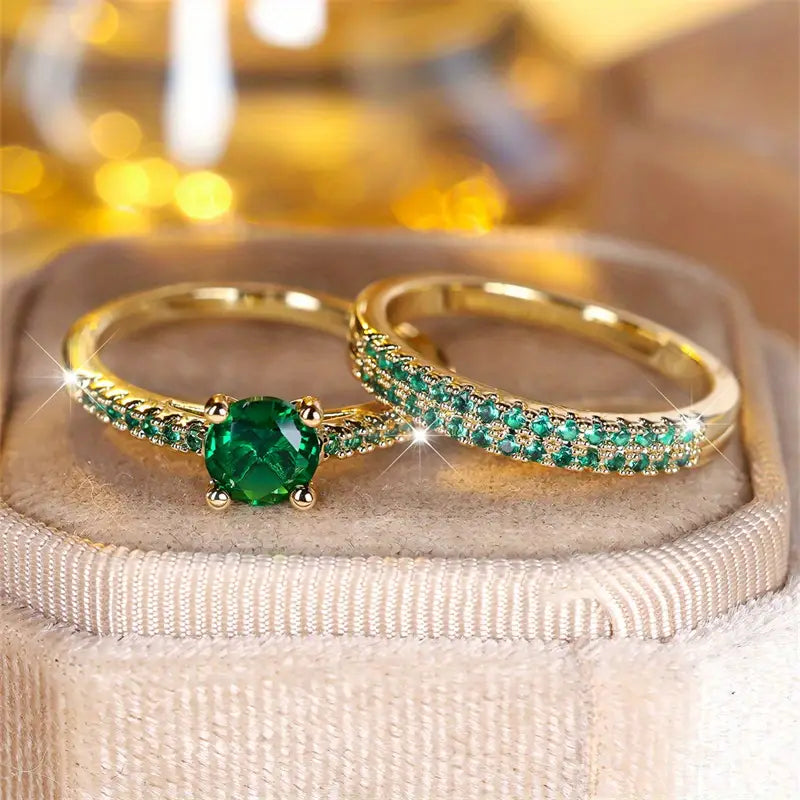 Duo Ring Set with Emerald in Gold