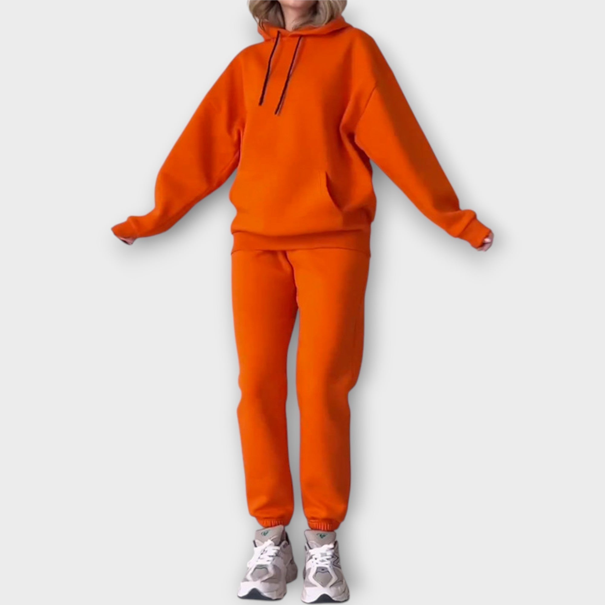 Lucia | Tracksuit Set with a Lahtise Cut