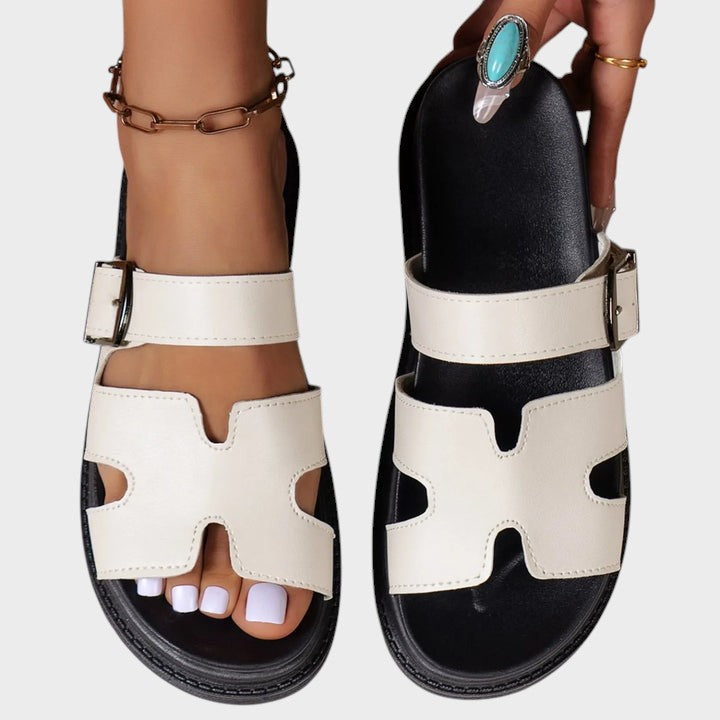 Rosinha | Orthopaedic sandals with H-shaped design