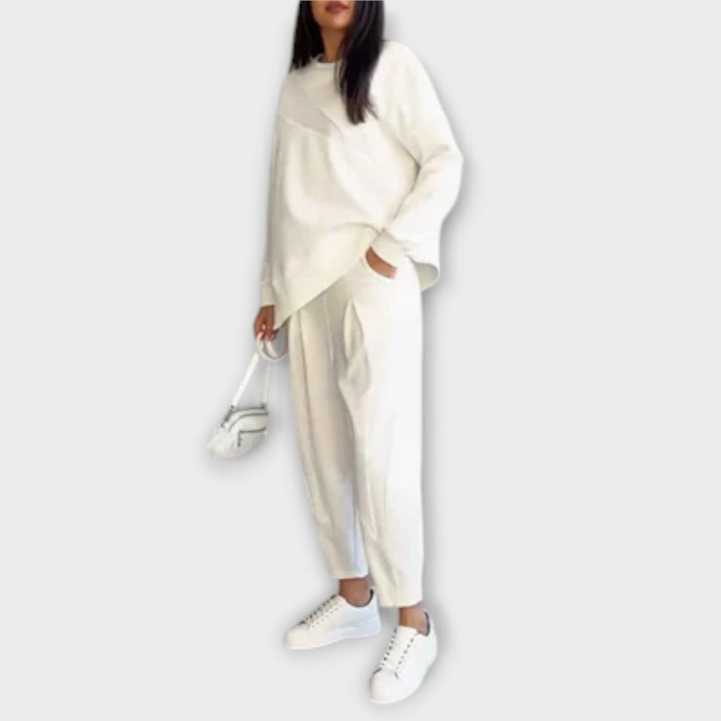 Emilijana | 2-Piece Comfortable Set