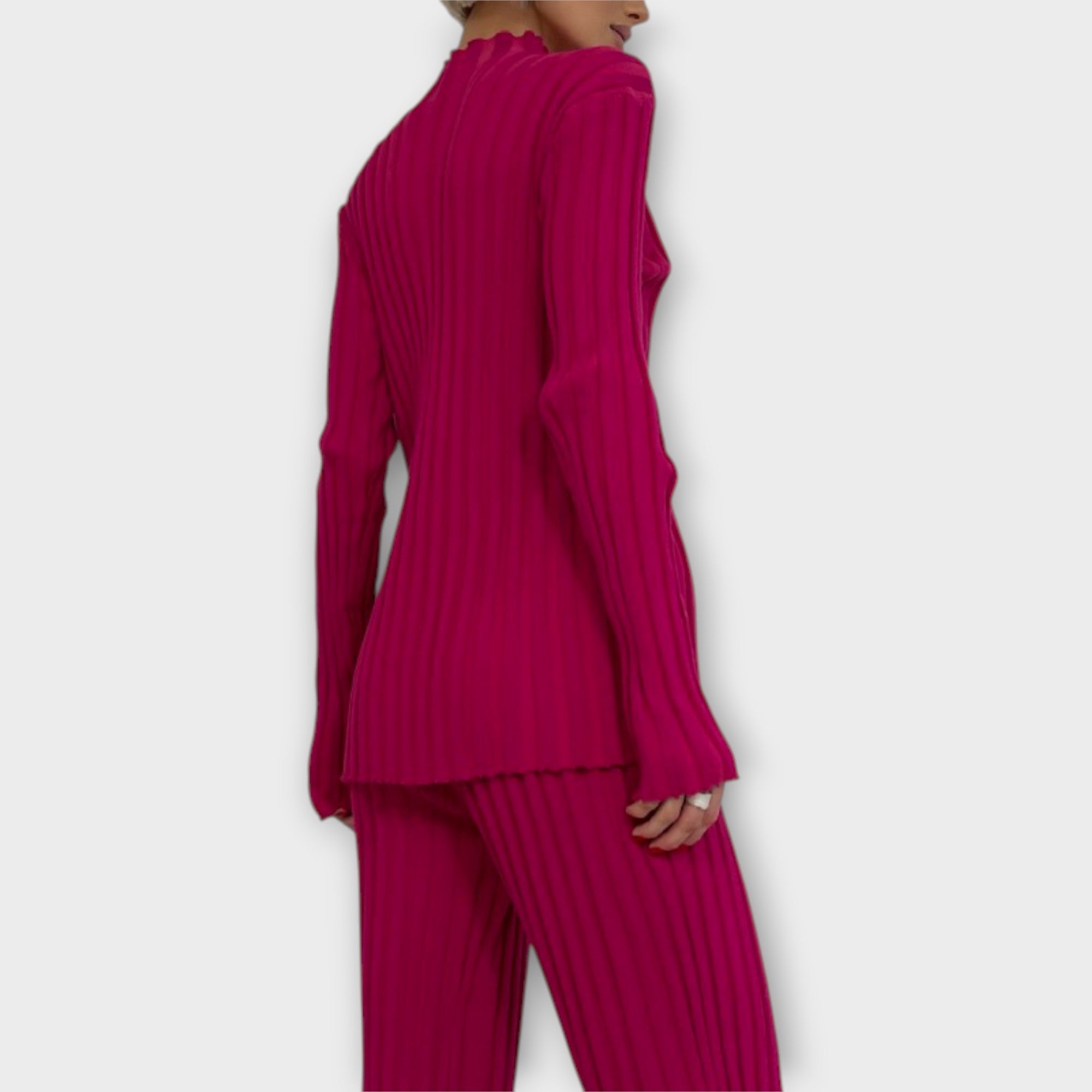 Lina | Knitted Set with Mood Line