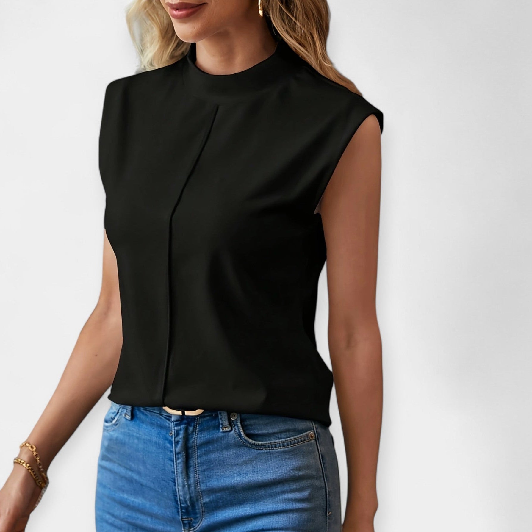 Raya | Elegant Sleeveless Plus