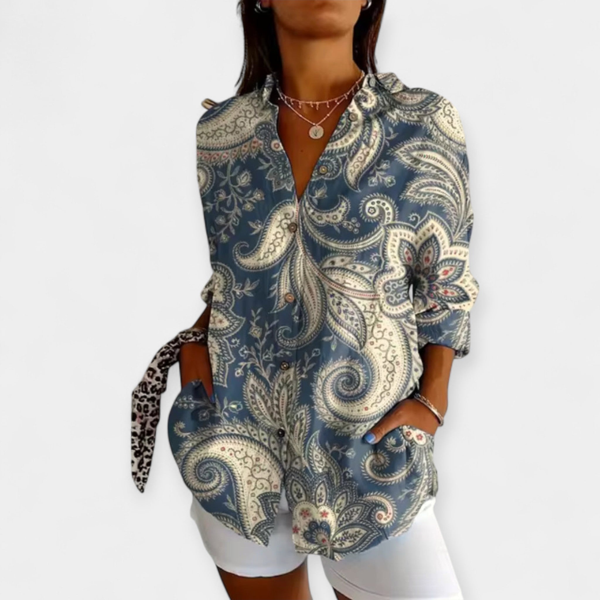 Saga | Plus Size Blouse with Buttons and Floral Print