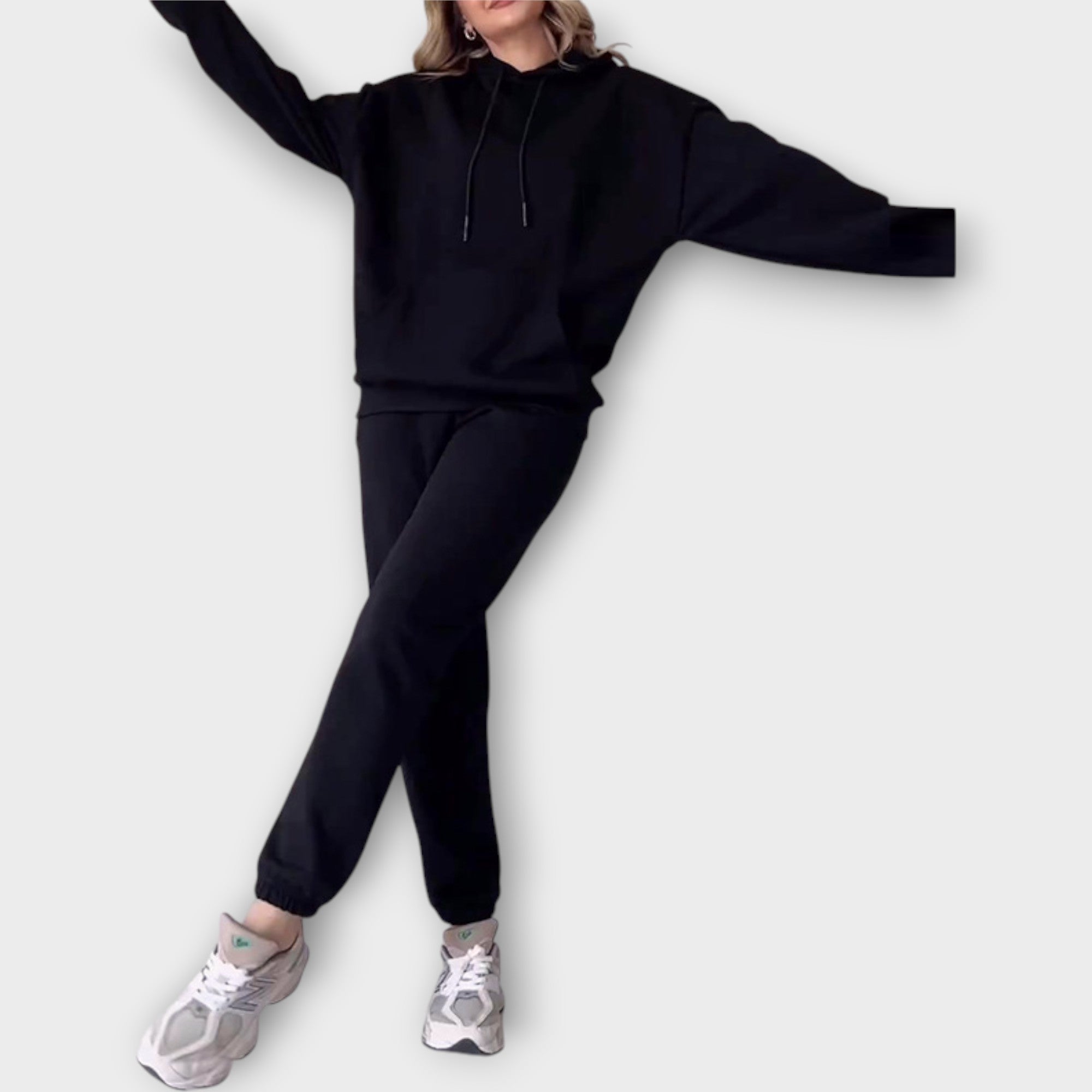Lucia | Tracksuit Set with a Lahtise Cut