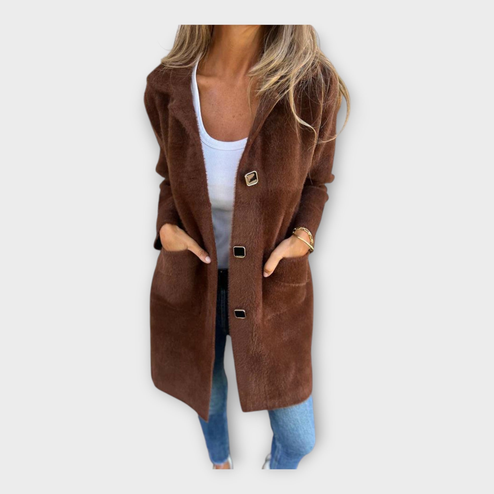 Kertu | Elegant Coat with Stylish Fastening