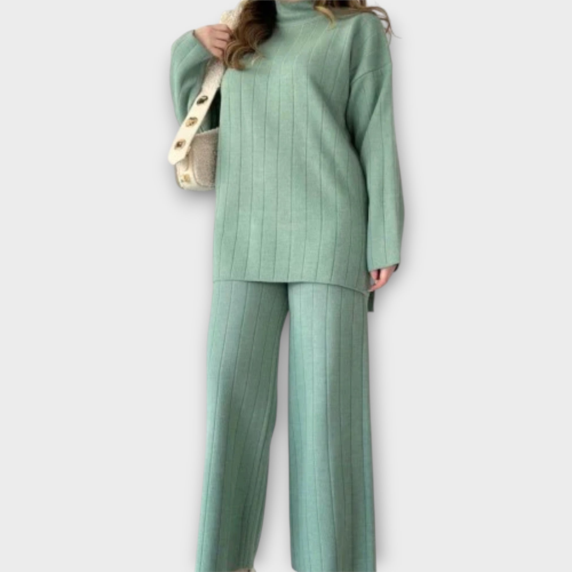 Iris | Stylish Open-Cut Set