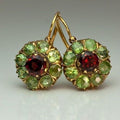 Chic round earrings with green and red crystals