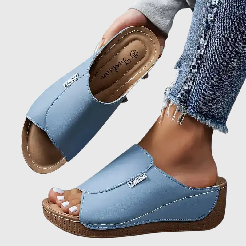 Bríd | Classic Comfortable Walking Sandals