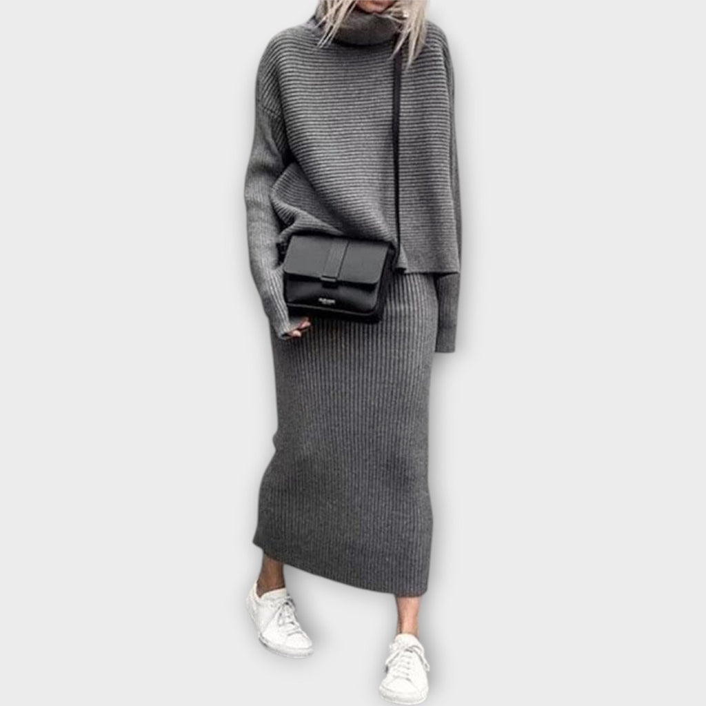 Rhea | Coordinated set with a skirt and minimalist aesthetics