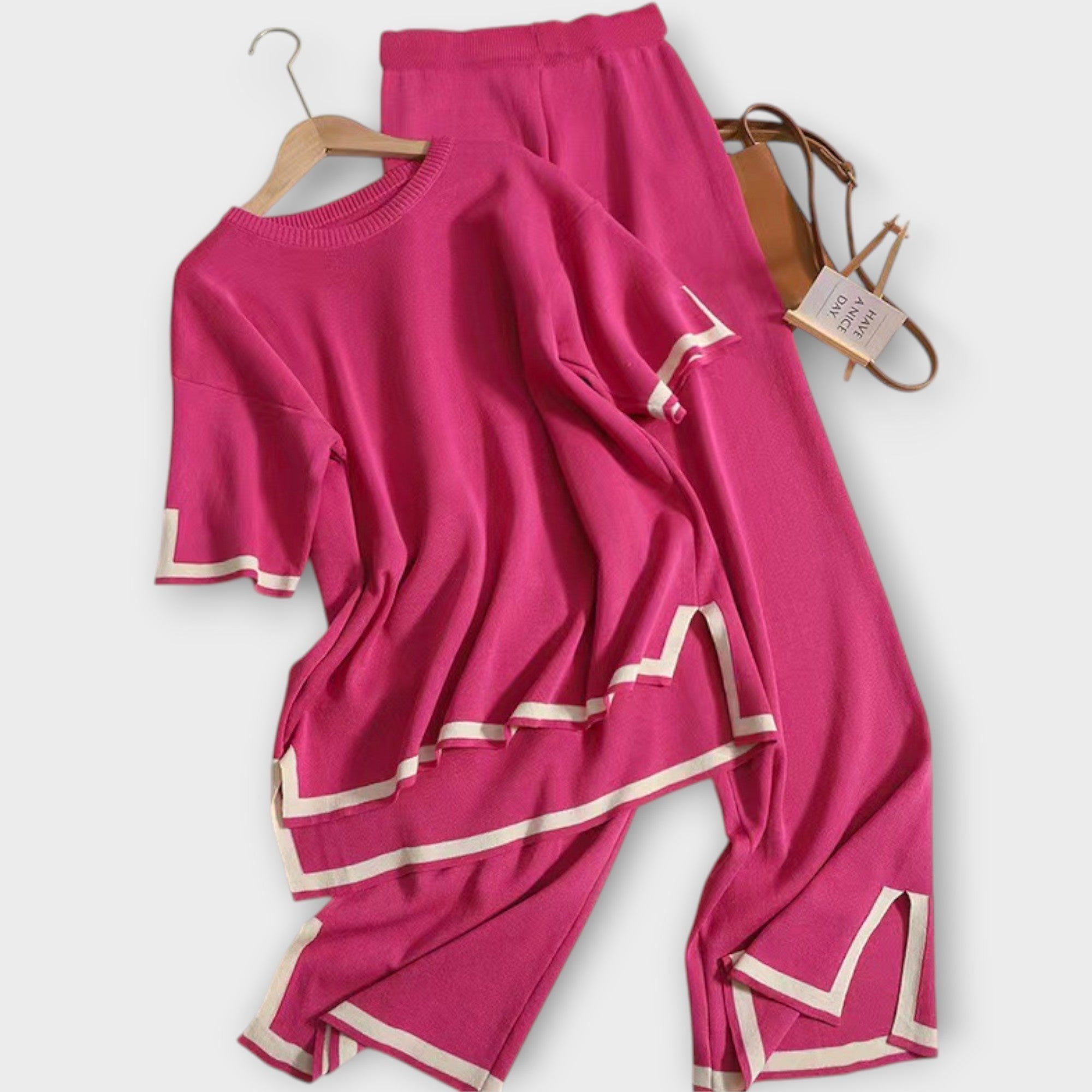 Nala | Short-Sleeved Knitted Set with a Loose Fit