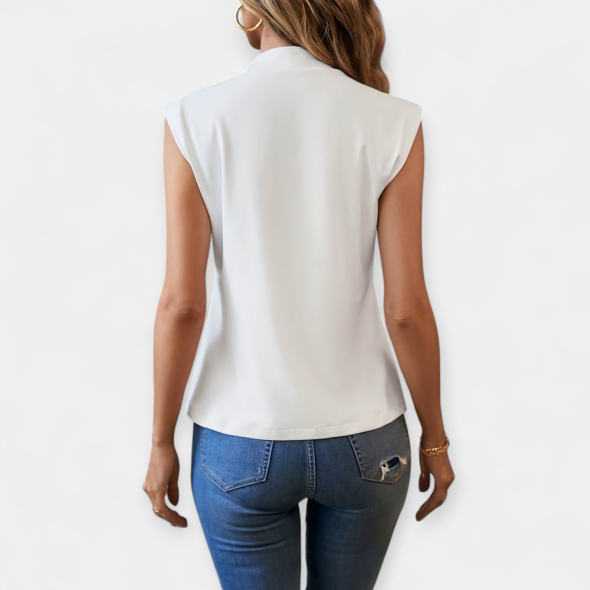 Raya | Elegant Sleeveless Plus
