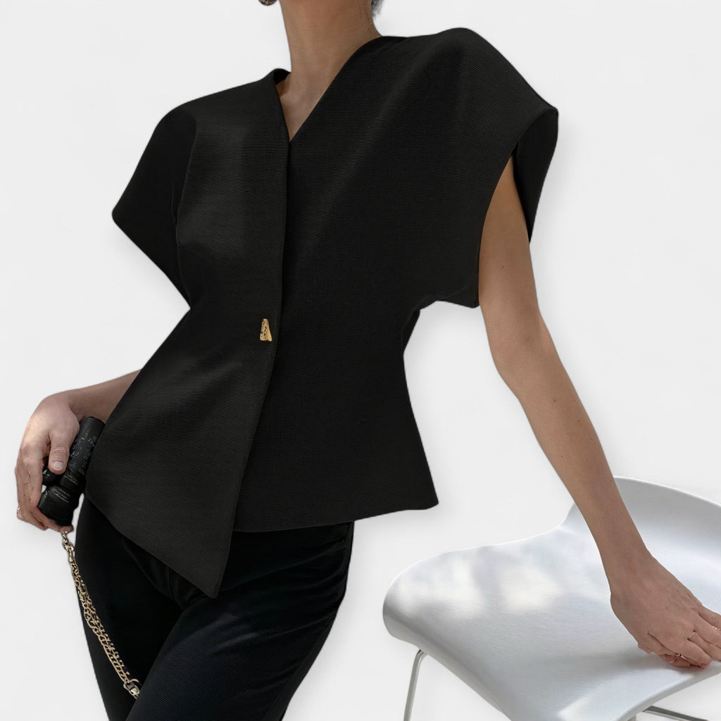 Lucia | Elegant top with a minimalist design