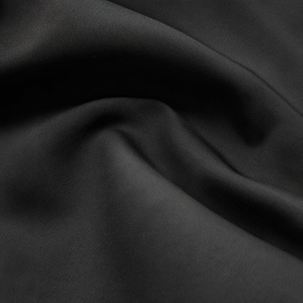 Lucia | Elegant top with a minimalist design