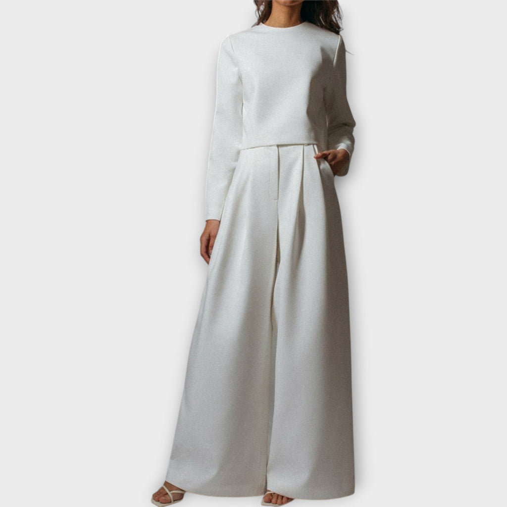 Raya | A set of elegant simplicity and timeless style