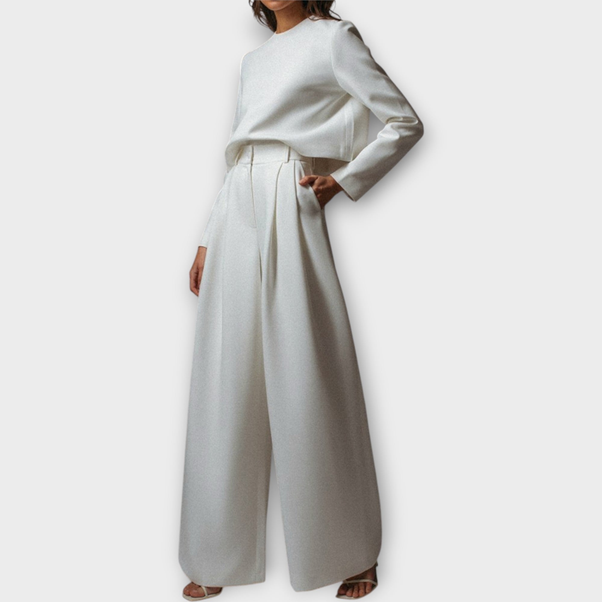 Raya | A set of elegant simplicity and timeless style