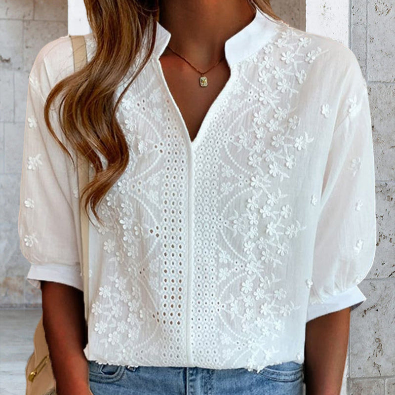 Aura | Plus-size blouse with wide sleeves
