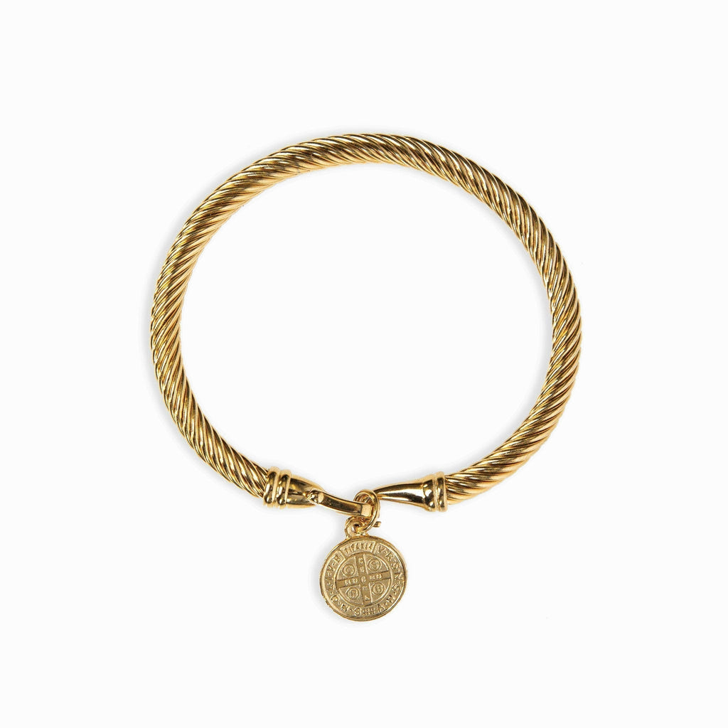 Gold bracelet with coin