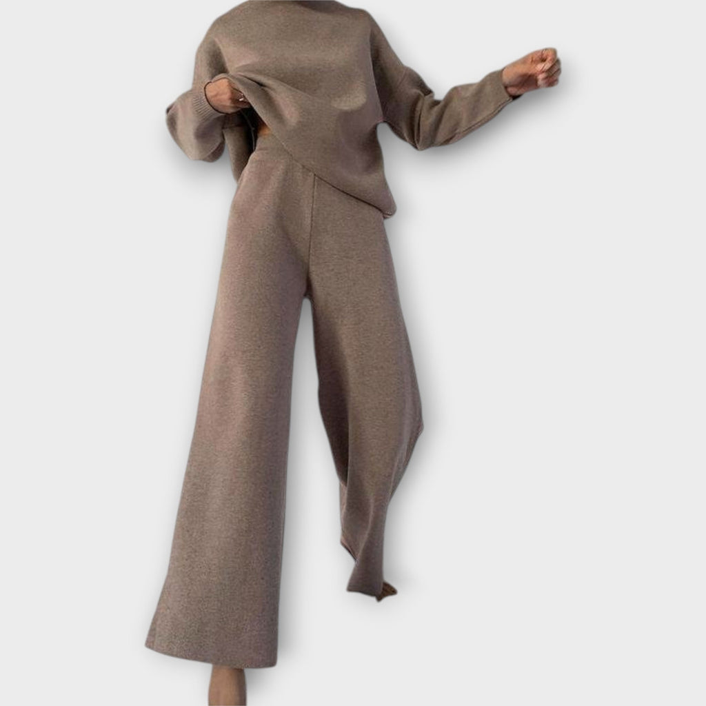 Gia | High-necked top and trousers set