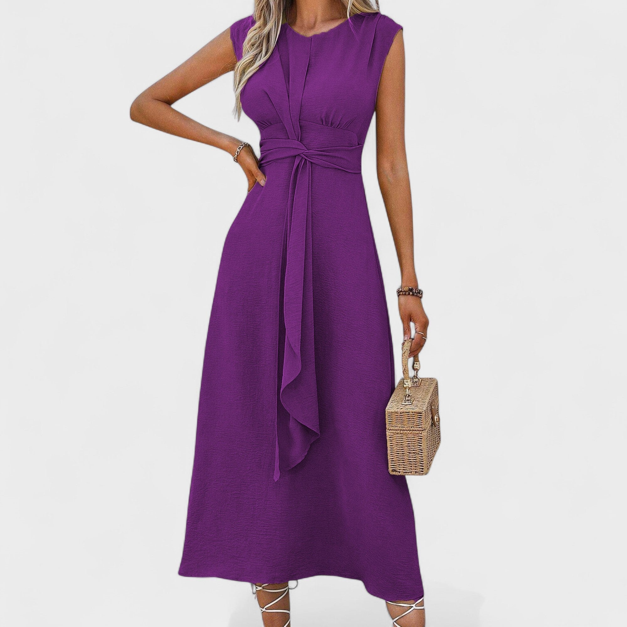 Emilia | Elegant maxi dress with no sleeves and a round neckline