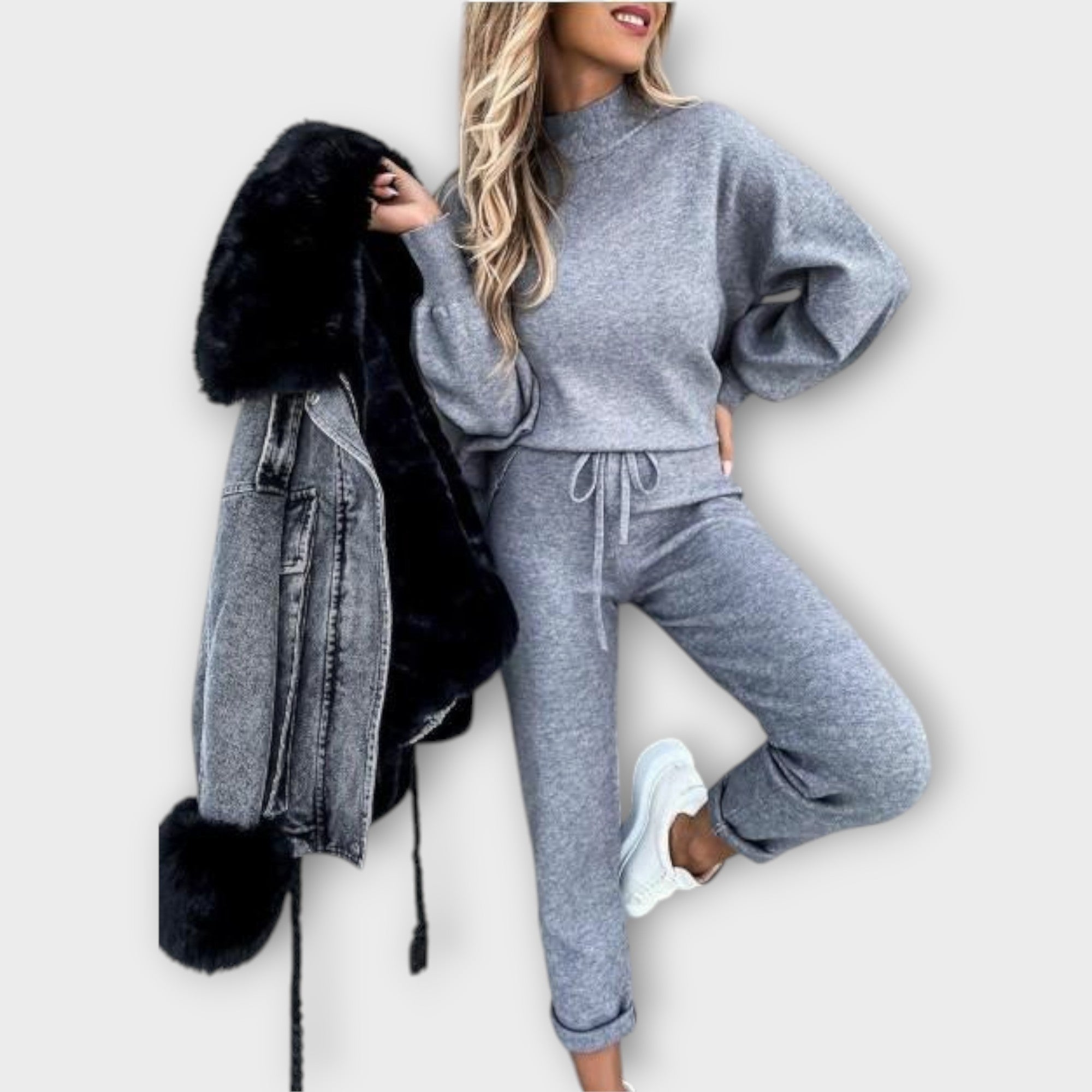 Selene | A set with comfortable fit and timeless finish