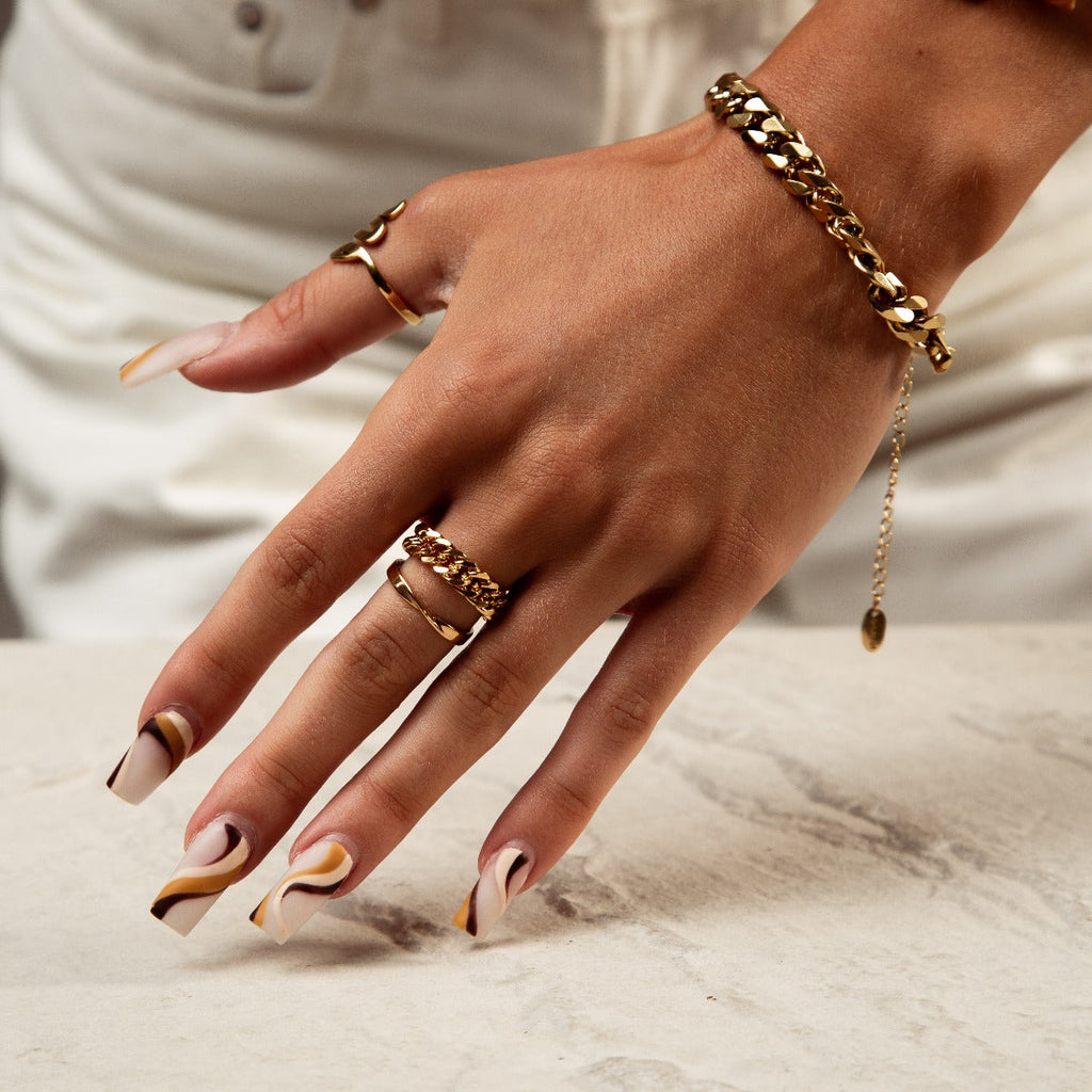Aesthetic Ring