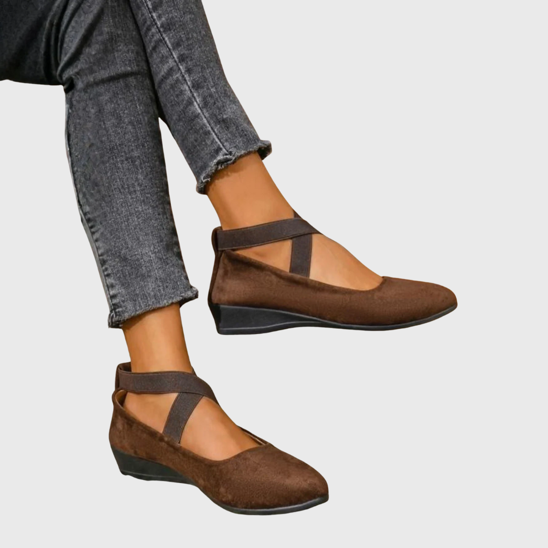 Calerinne | Closed Heeled Ballerina Shoes