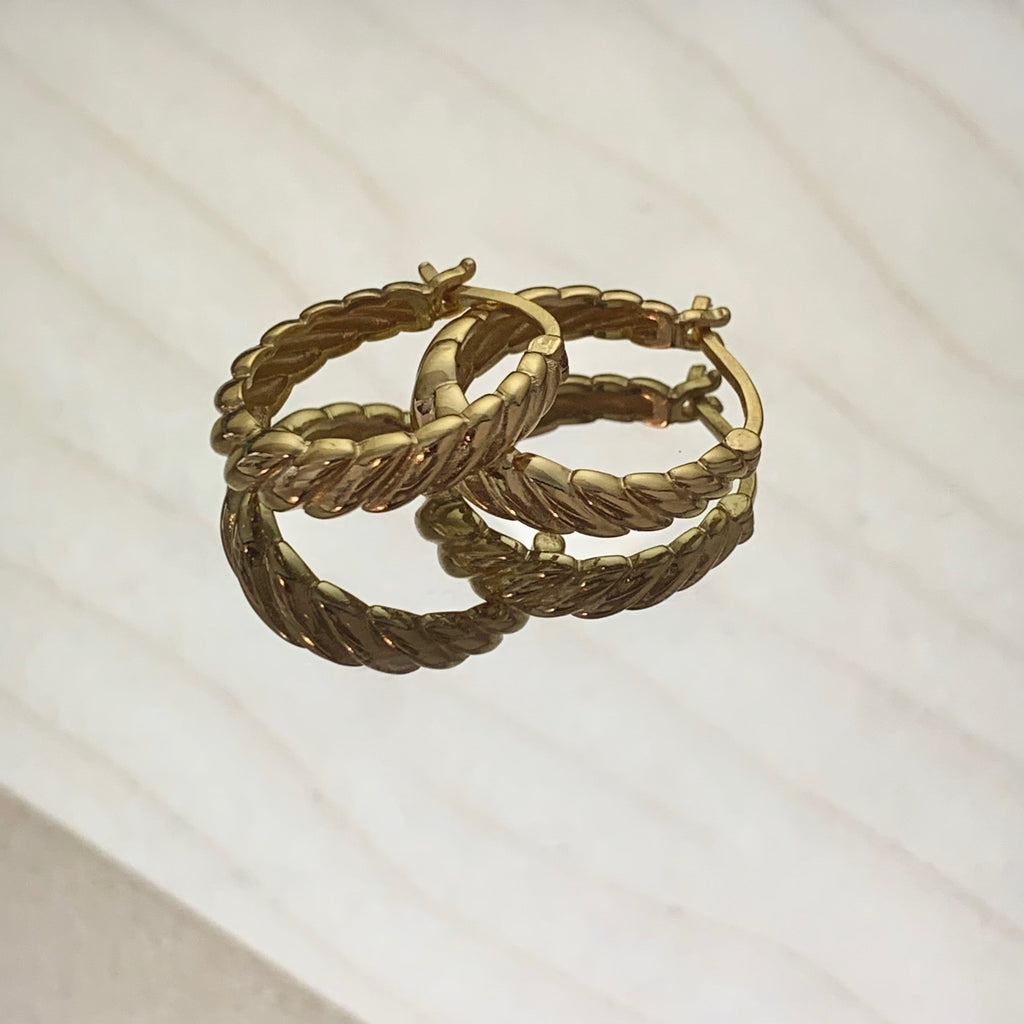 Twisted Side Rings