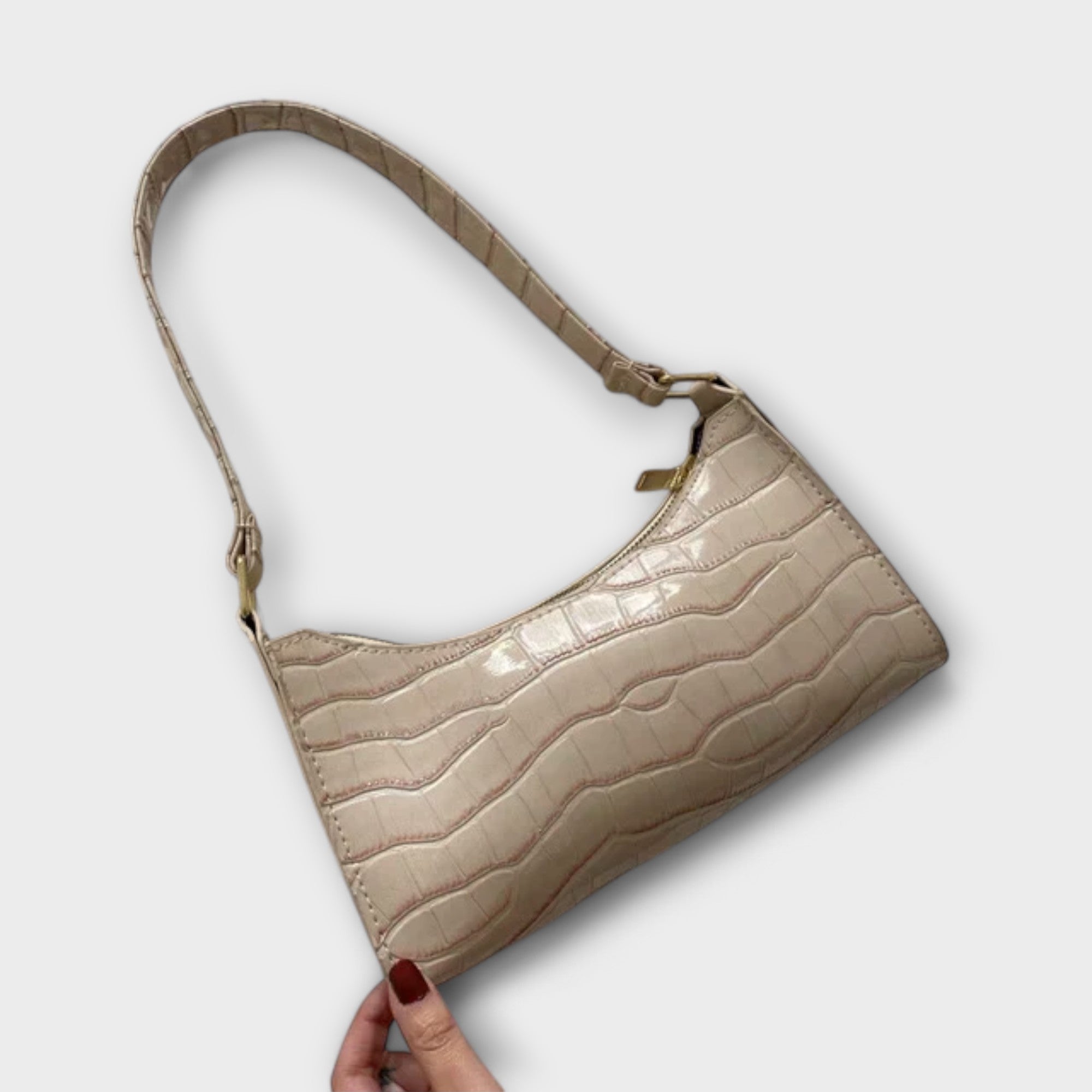 Bernarda | Ekegant Leather Bag with Studs