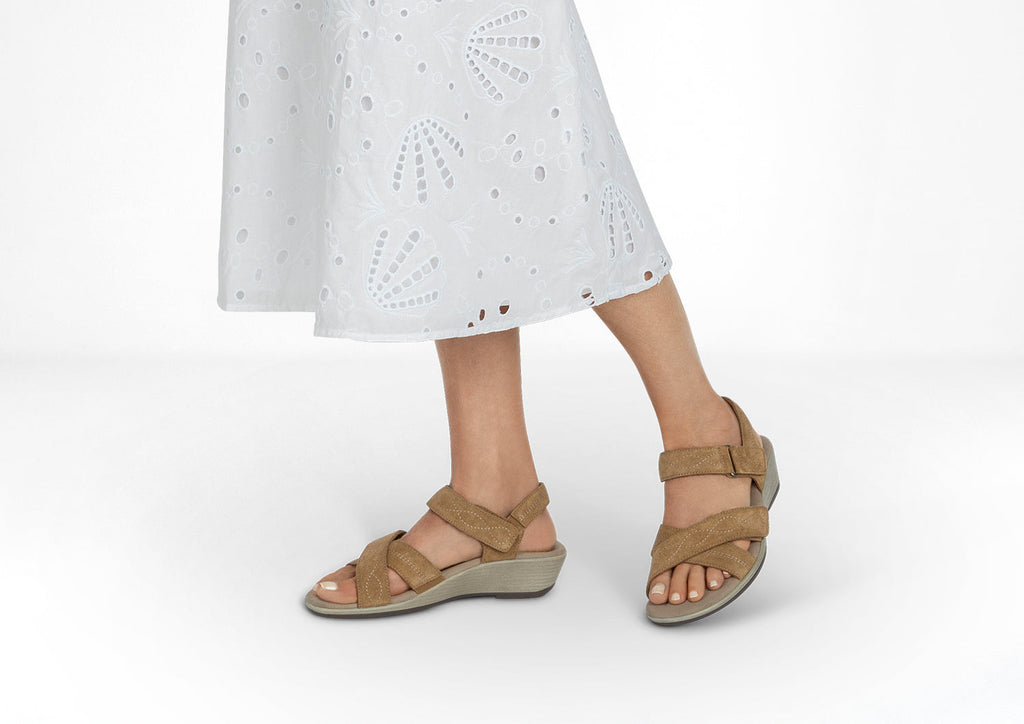 Holly | Natural Warm Soft Camel Brown