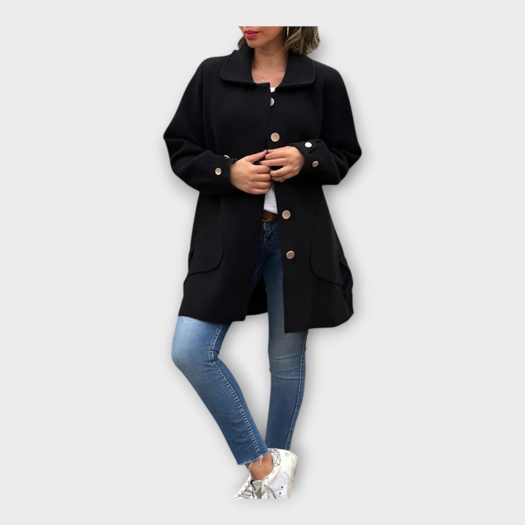 Grete | Long coat with a classic line and buttons