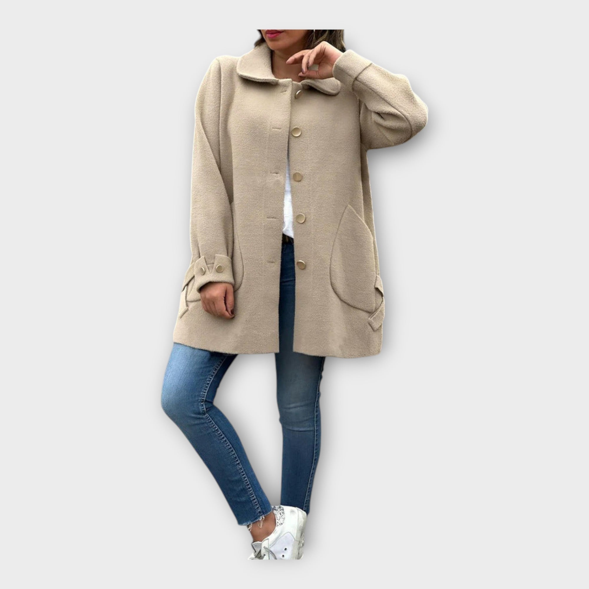 Grete | Long coat with a classic line and buttons
