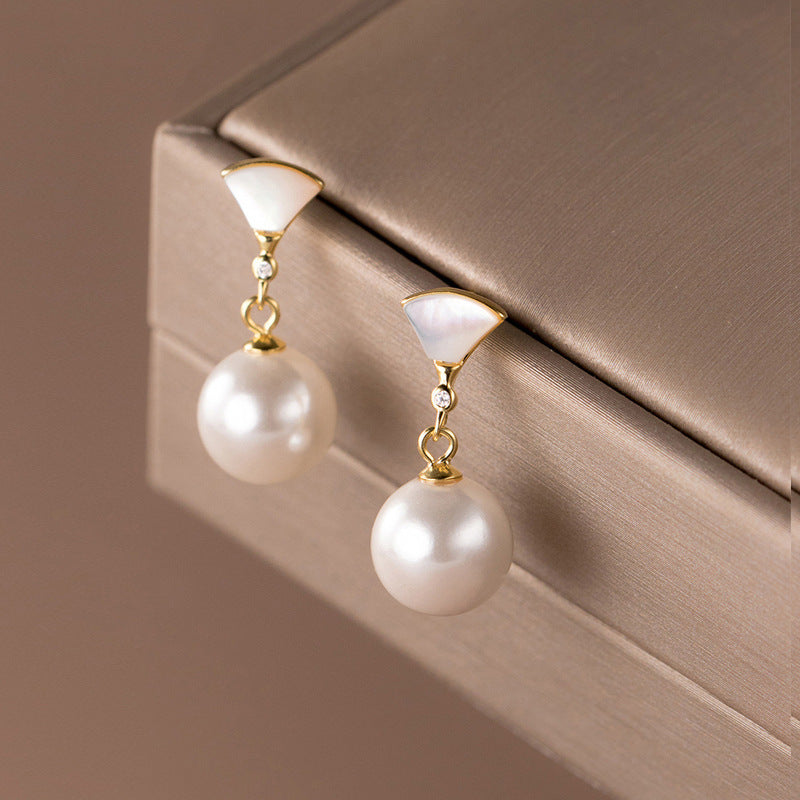Chic Silver Earrings with Pearl