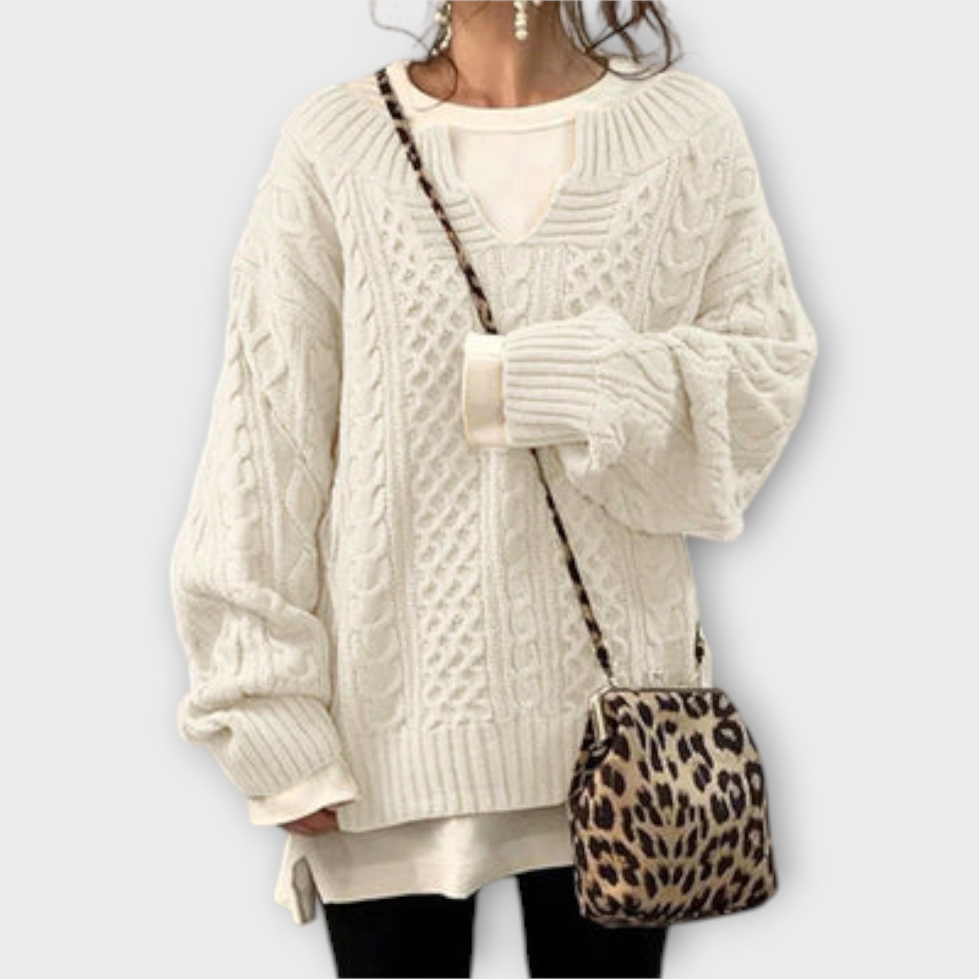 Liilia | Oversized Knitted Jumper with Cable Pattern