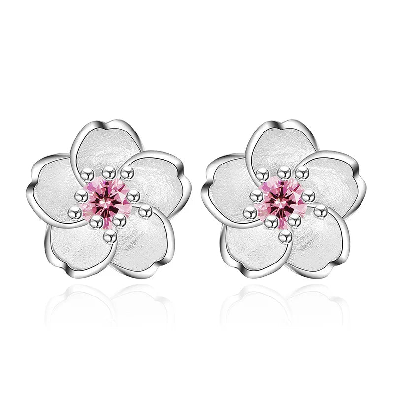 Flower-shaped stud earrings with zirconia