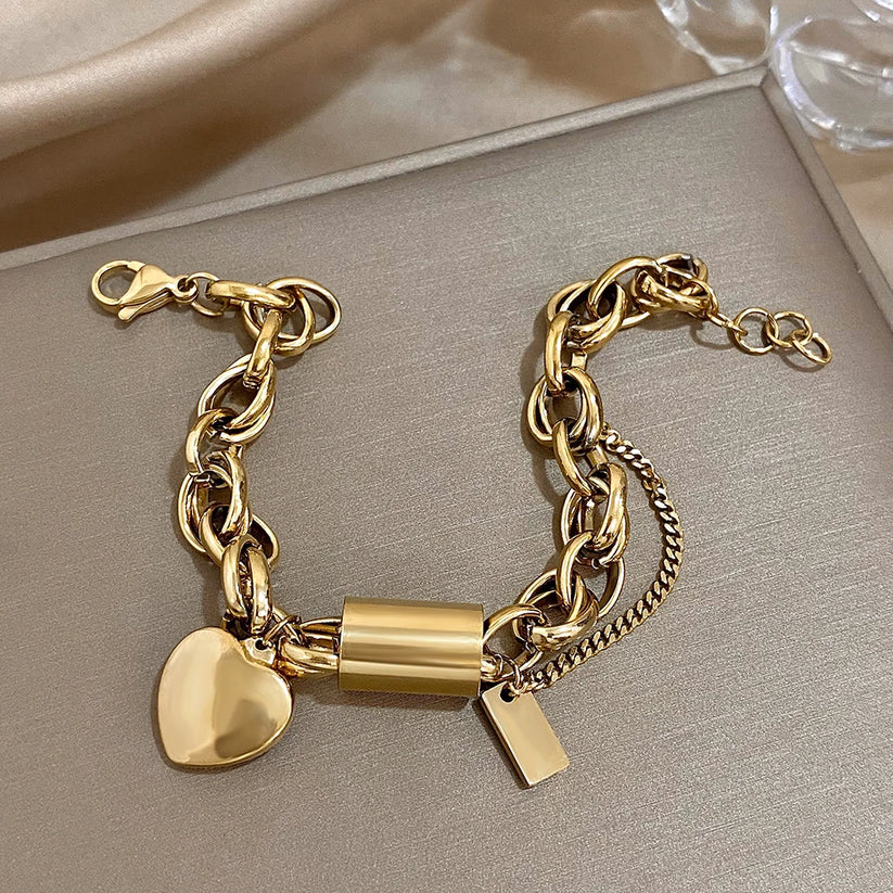 Thick Heart Bracelet in Gold
