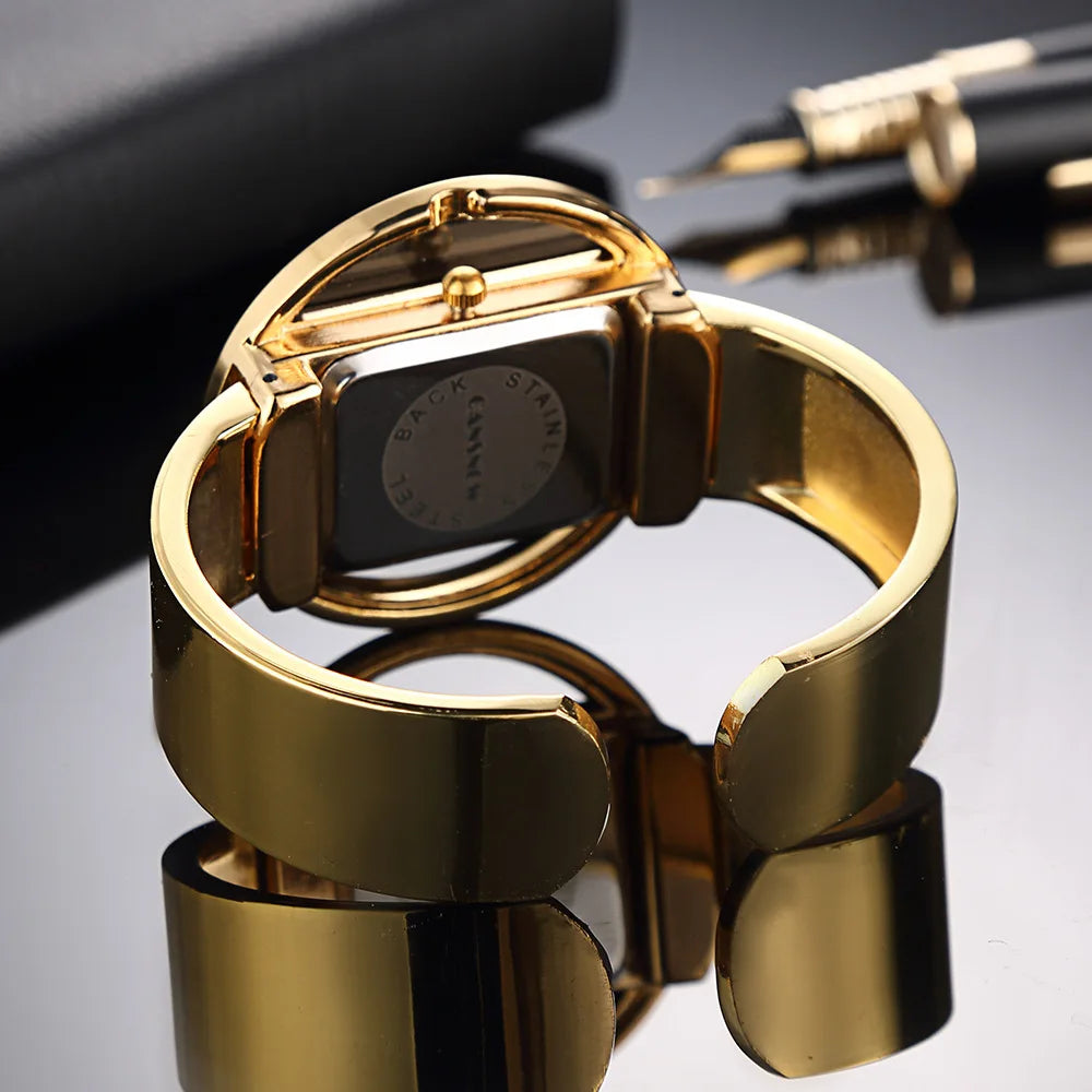 Maria® Bold Black and Gold