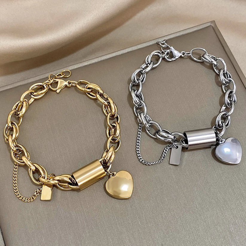 Thick Heart Bracelet in Gold