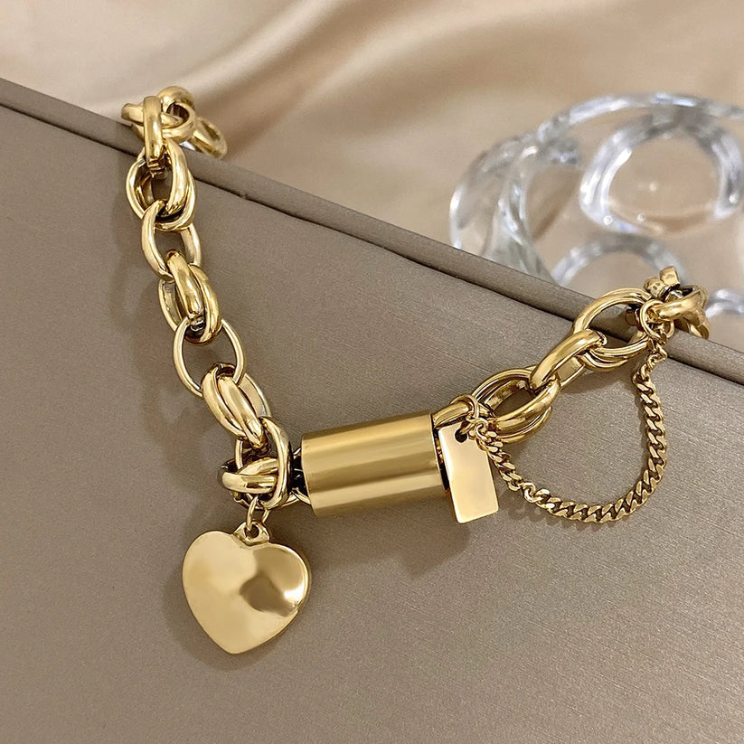 Thick Heart Bracelet in Gold