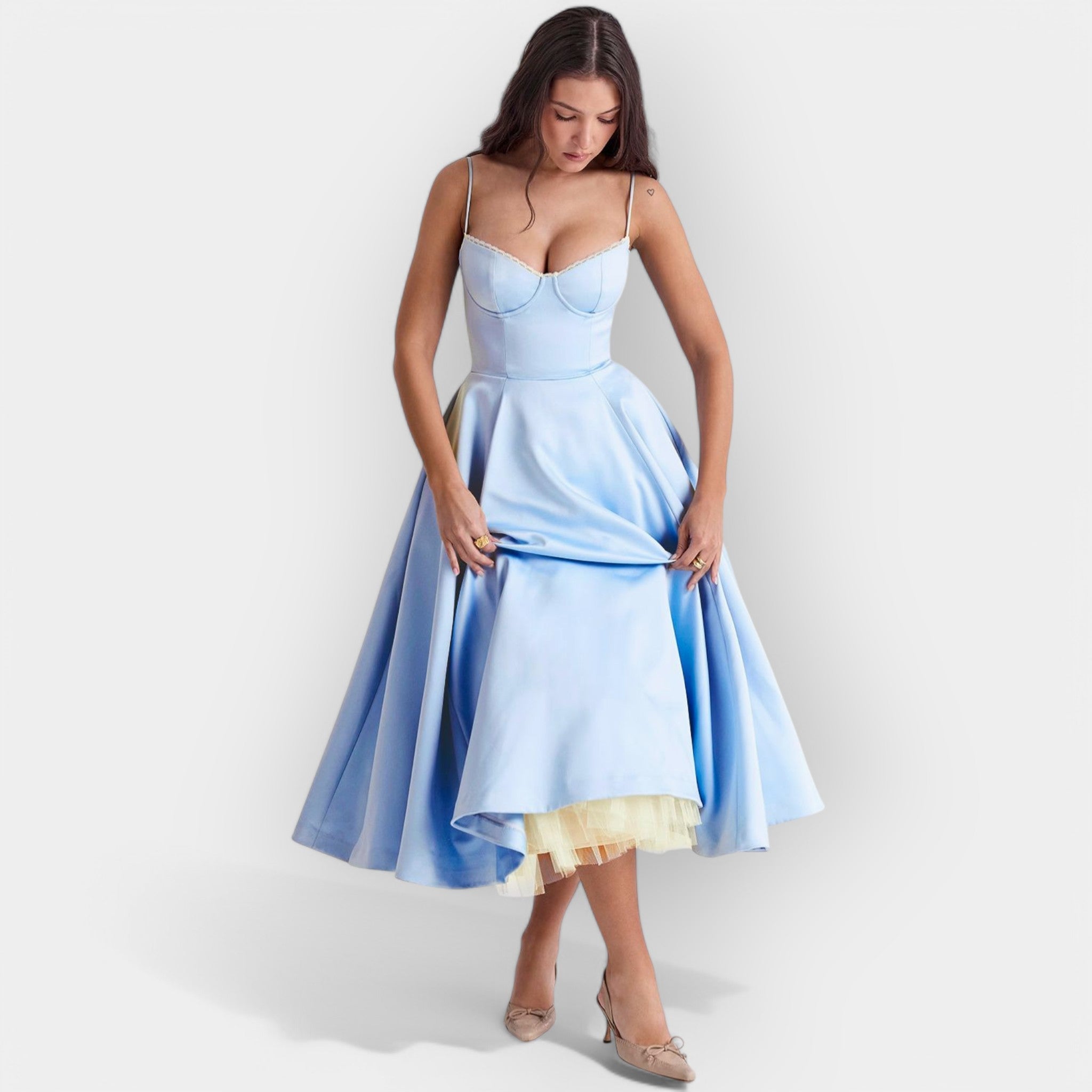 Olivia | Elegant Midi Dress with a Subtle Line