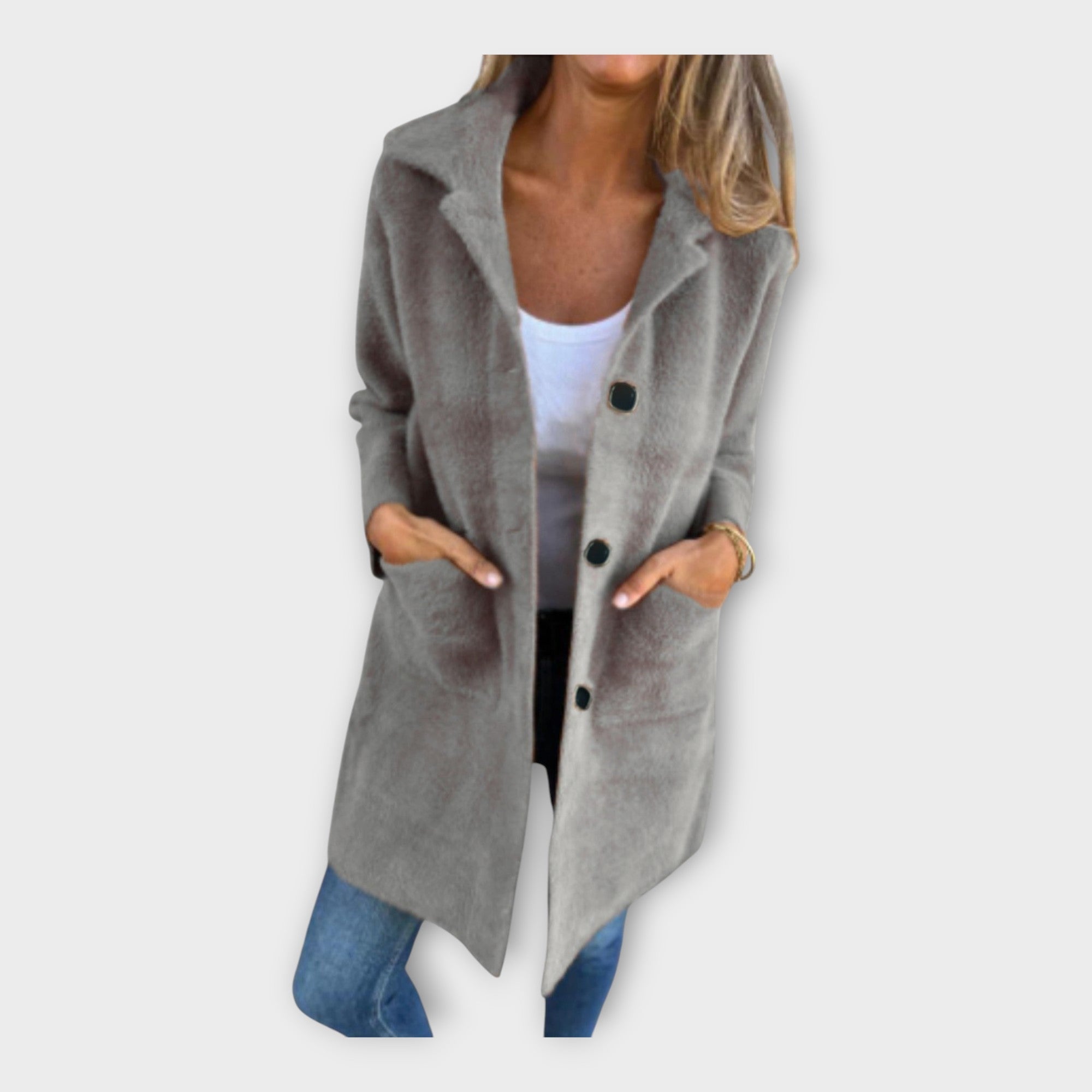 Kertu | Elegant Coat with Stylish Fastening