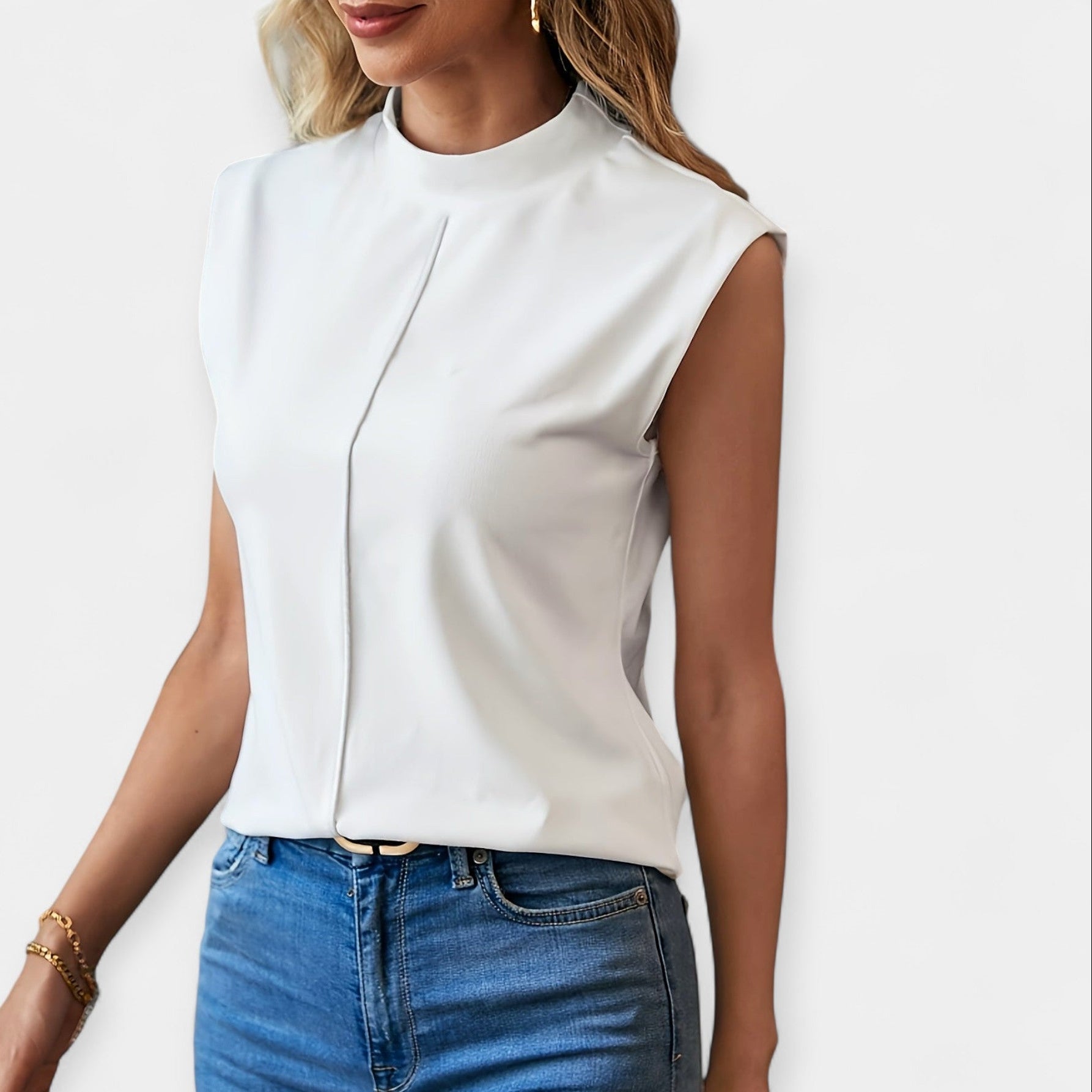 Raya | Elegant Sleeveless Plus