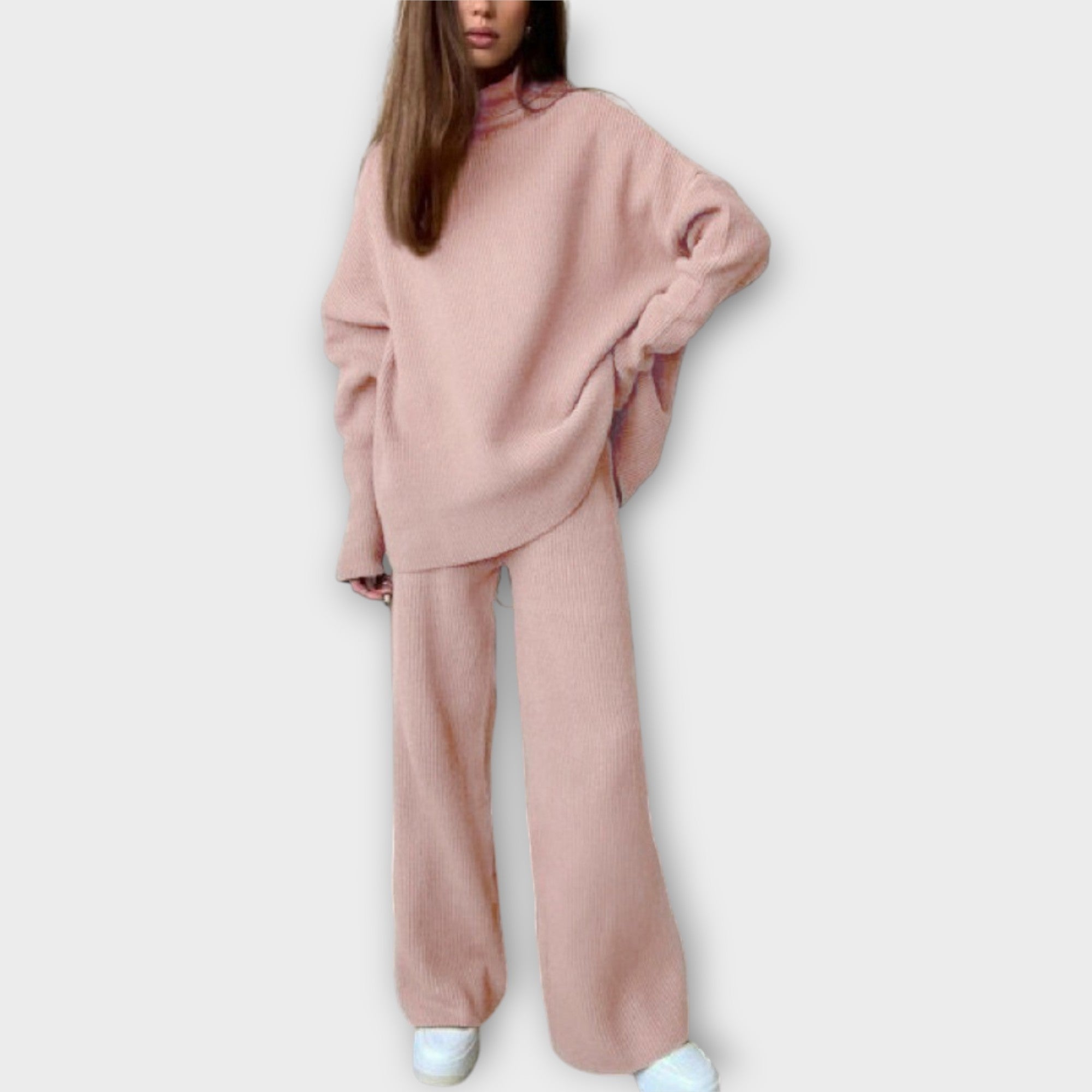 Mara | Coordinated set with a loose fit and minimalist design
